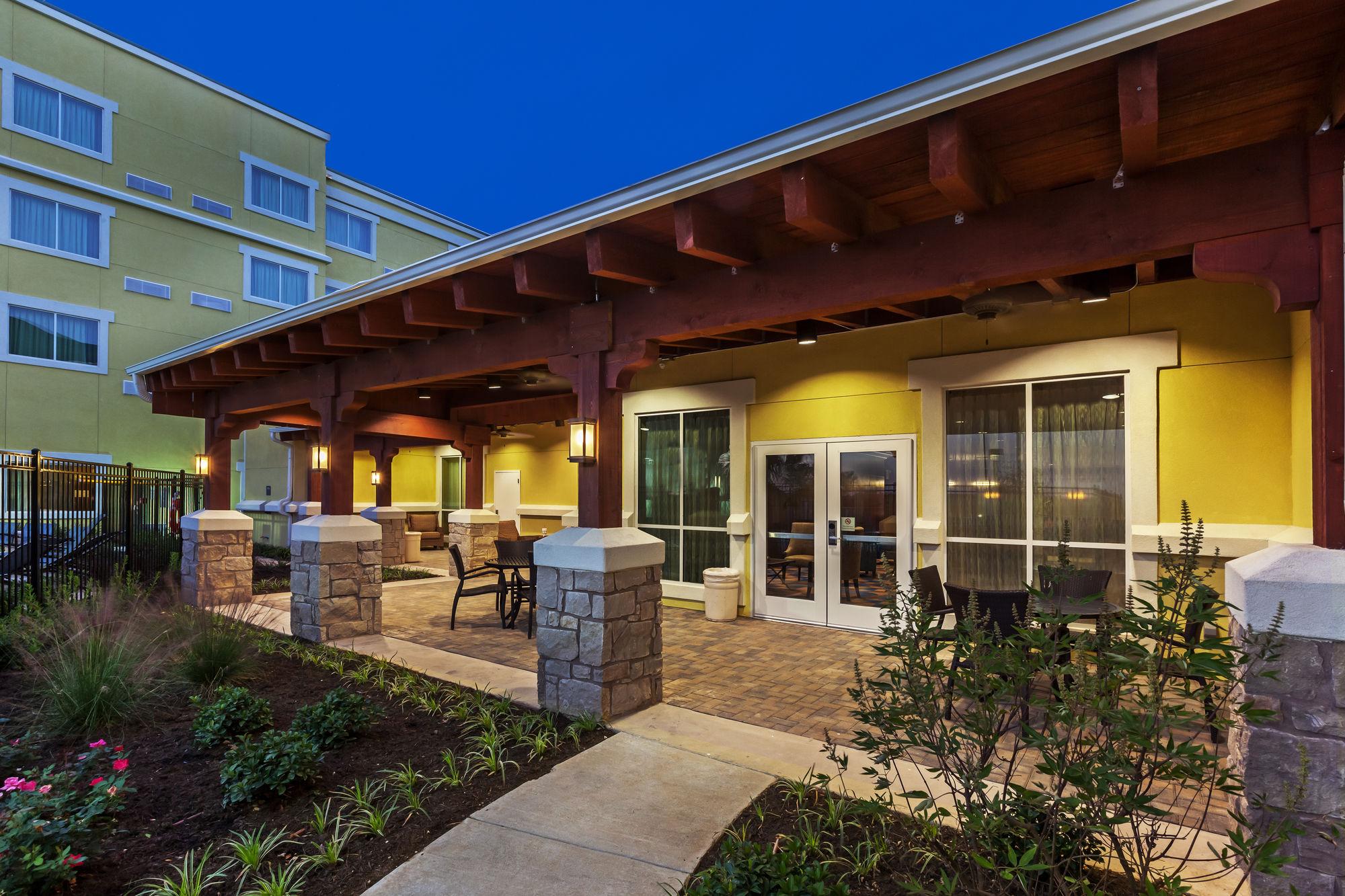 Courtyard By Marriott Northeast