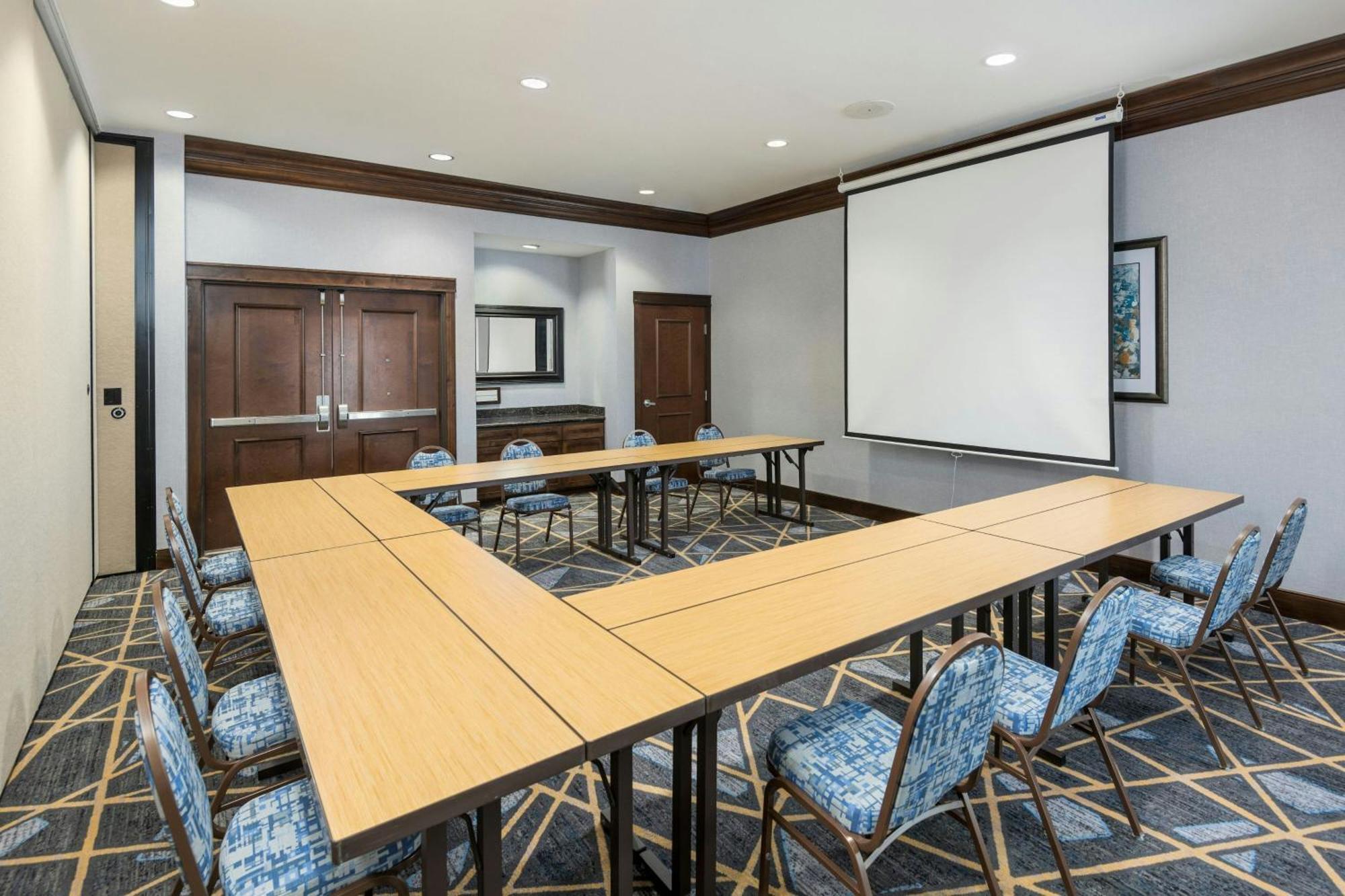 Courtyard By Marriott Northeast Hotel 3*