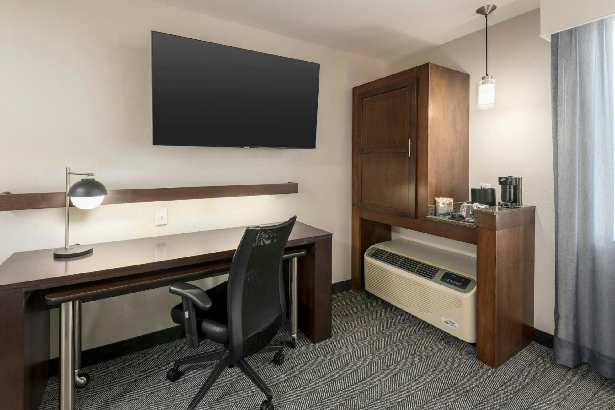 Courtyard By Marriott Northeast Hotel Abilene