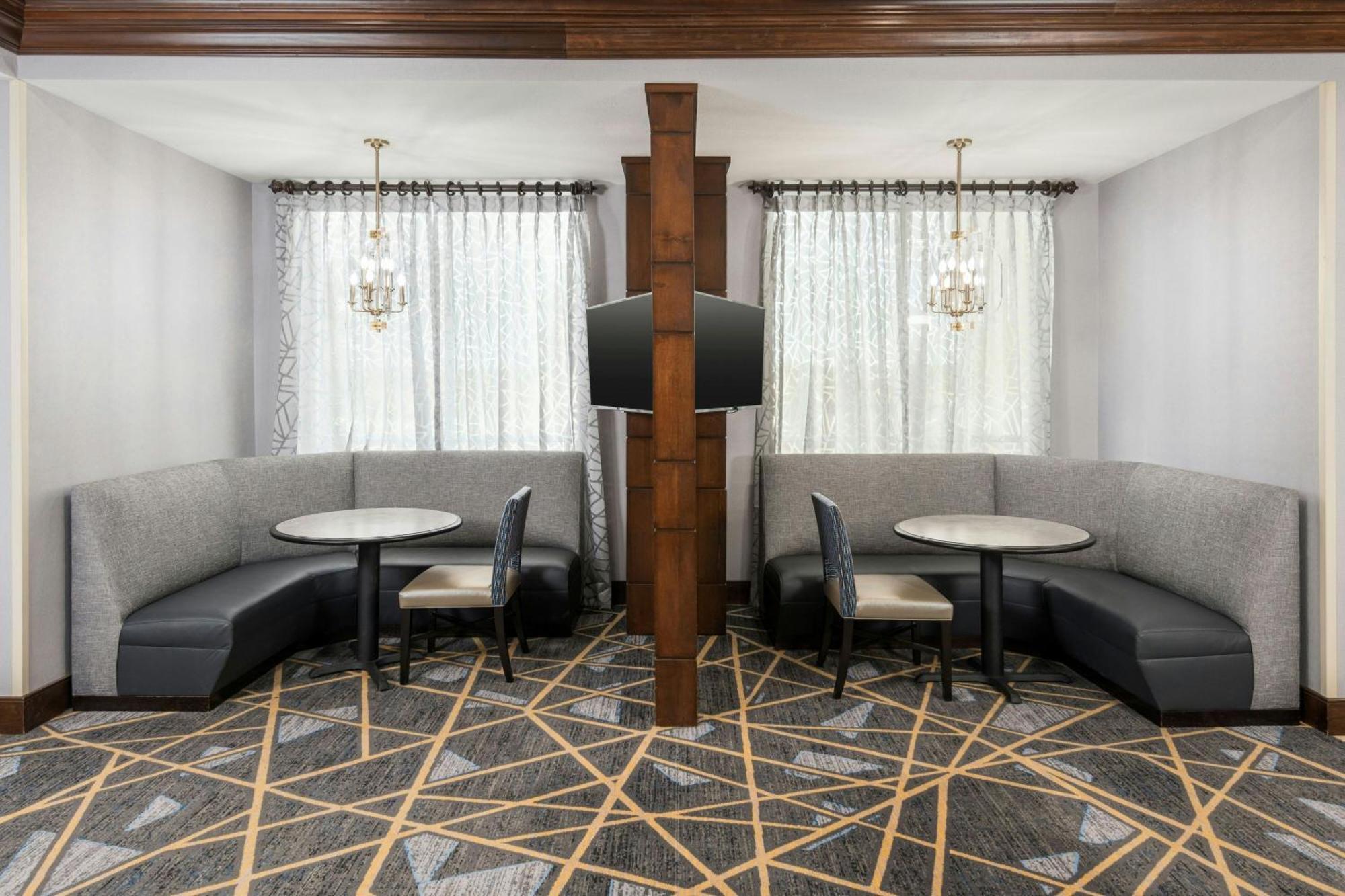 Courtyard By Marriott Northeast