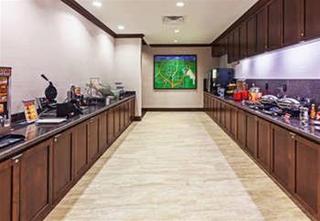 Courtyard By Marriott Northeast Hotel