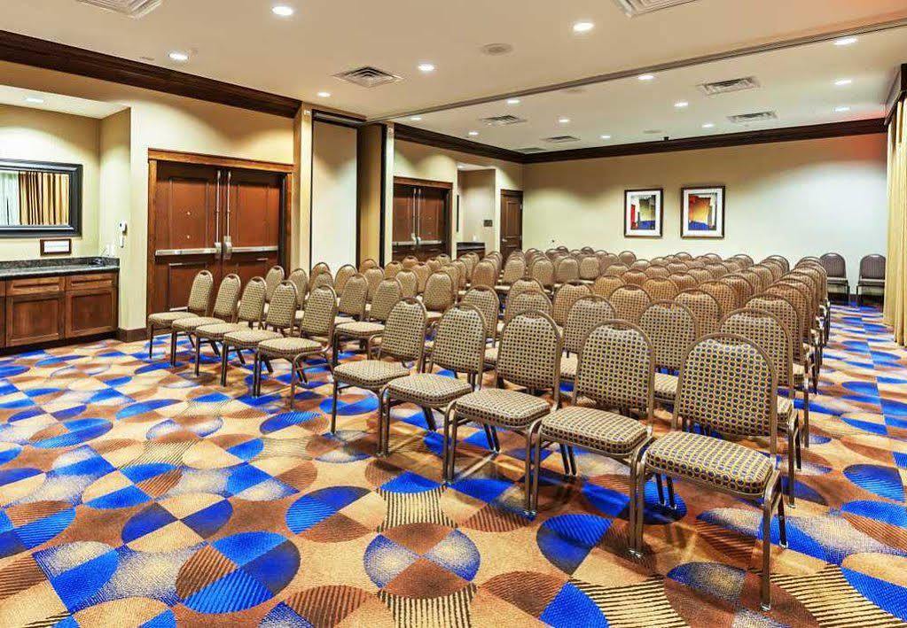 Courtyard By Marriott Northeast Hotel
